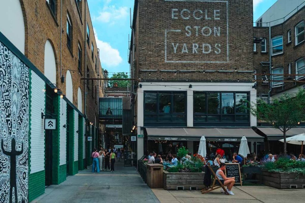 eccleston yards belgravia london outdoor area