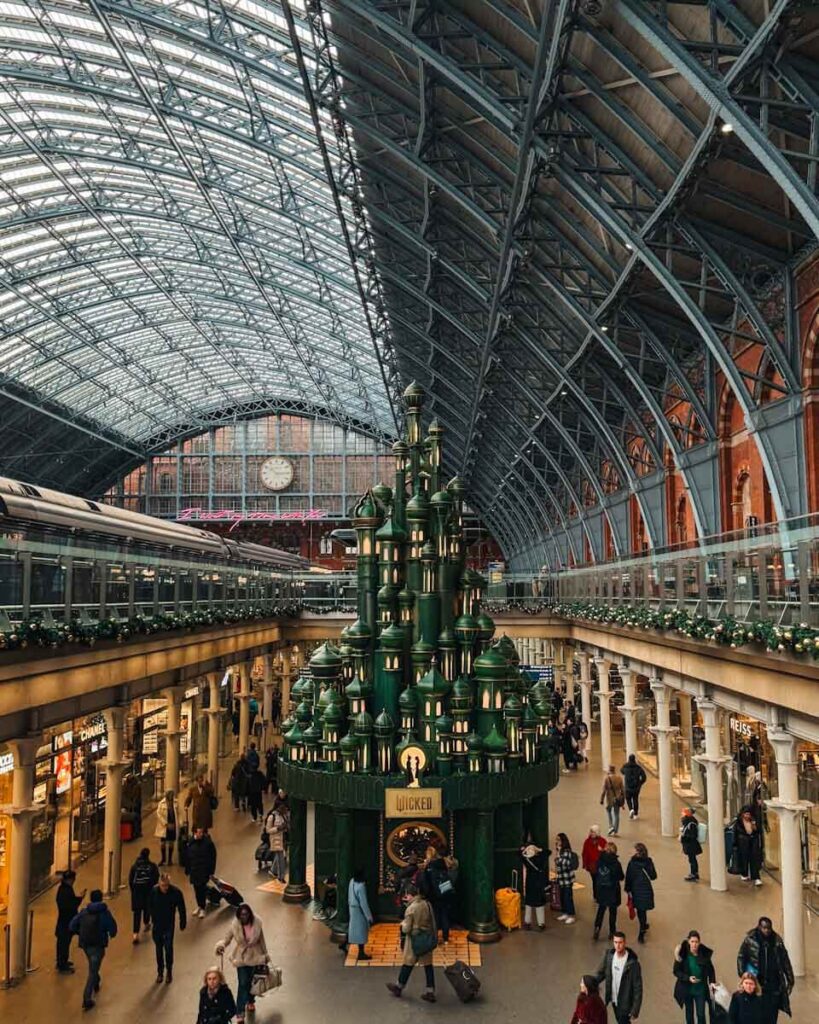 kings cross st pancras station with wicked tree