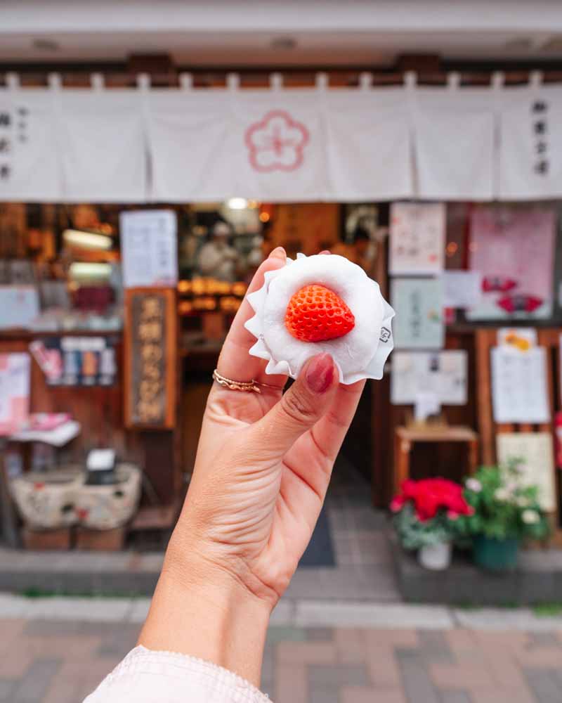 ichigo daifuku strawberry mochi dessert Tokyo
