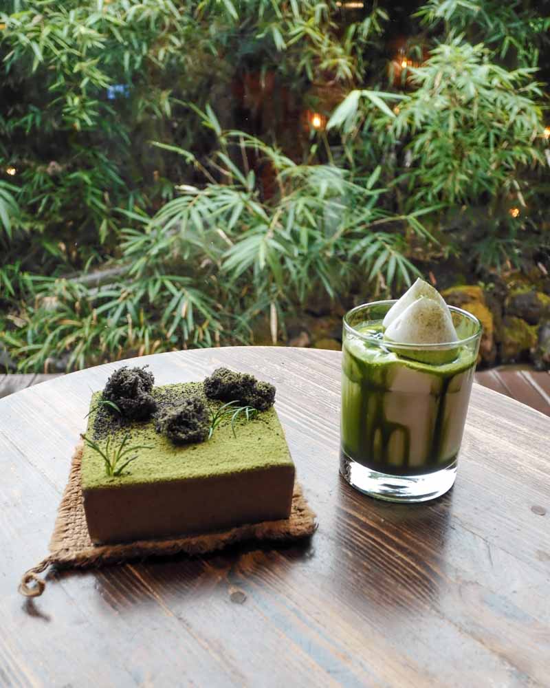 matcha desserts and drinks at a cafe in seoul