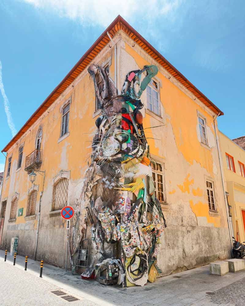 half rabbit mural porto